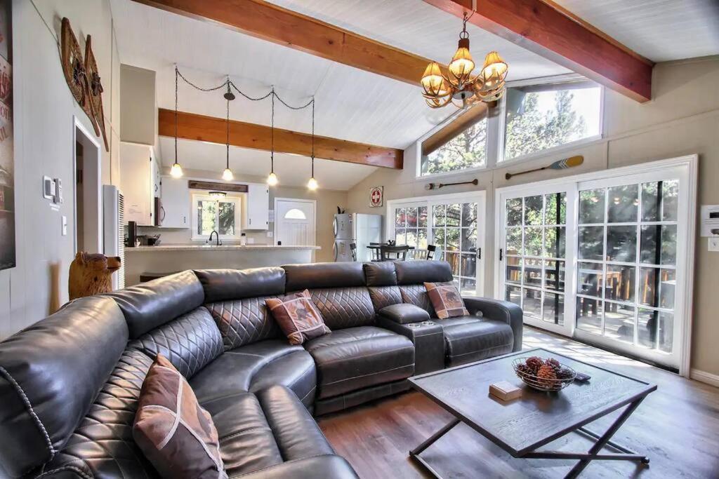 Вілла Chalet Monterey W/Hot Tub - Big Decks/Bbq Біг-Бер-Лейк Екстер'єр фото