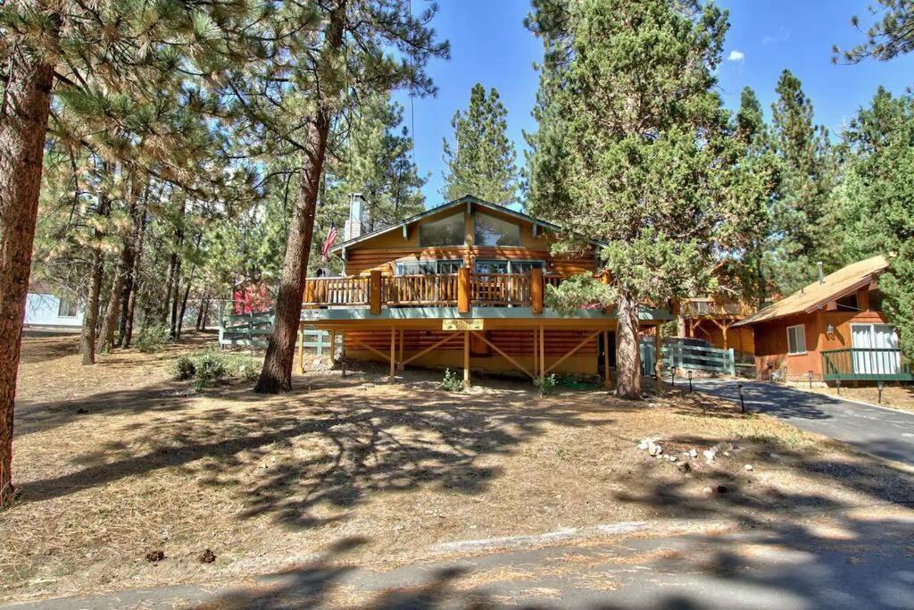 Вілла Chalet Monterey W/Hot Tub - Big Decks/Bbq Біг-Бер-Лейк Екстер'єр фото