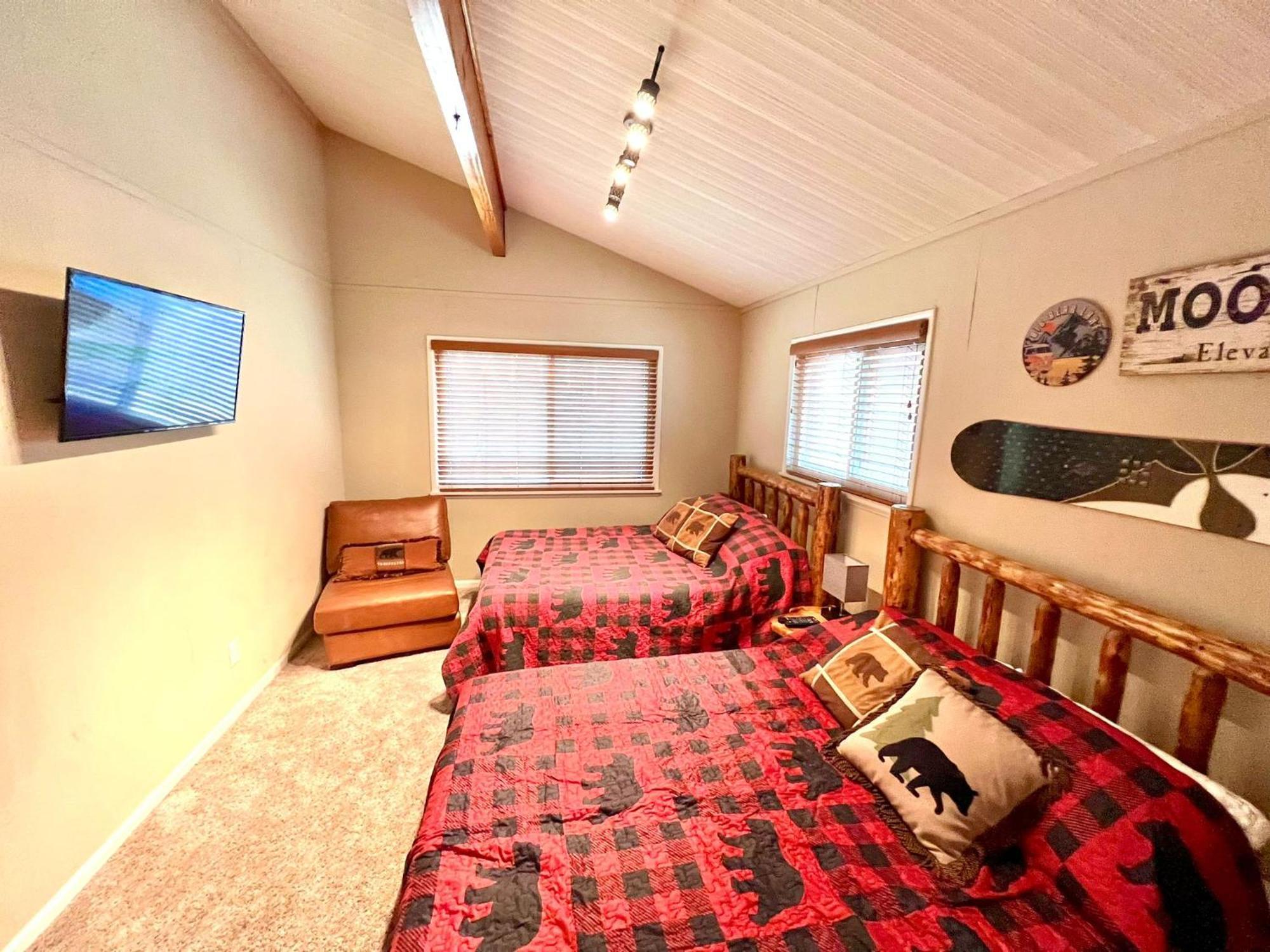 Вілла Chalet Monterey W/Hot Tub - Big Decks/Bbq Біг-Бер-Лейк Екстер'єр фото